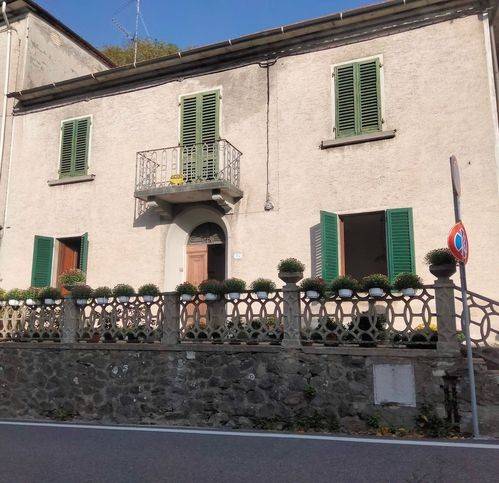 casa indipendente in vendita a San Marcello Piteglio