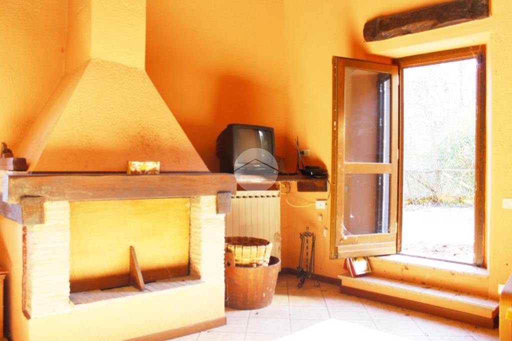 casa indipendente in vendita a San Marcello Piteglio