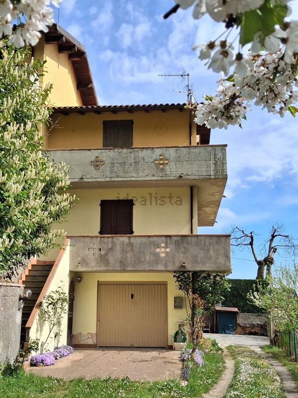 casa indipendente in vendita a San Marcello Piteglio in zona Maresca