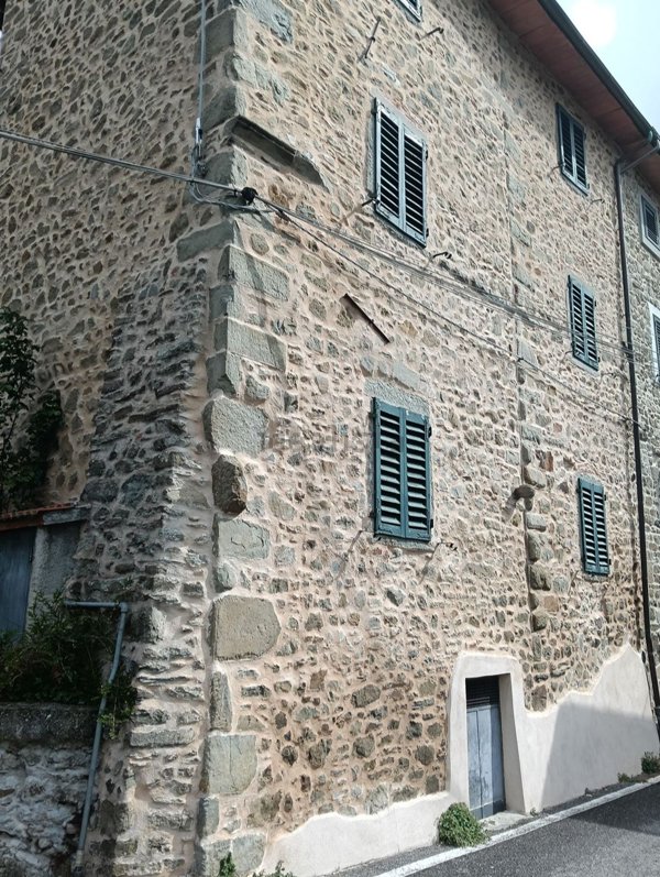 casa indipendente in vendita a San Marcello Piteglio
