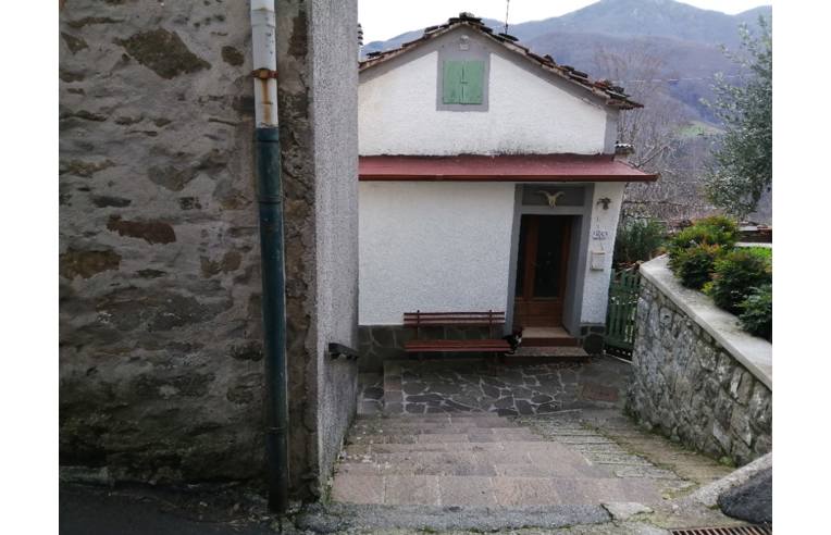 casa indipendente in vendita a San Marcello Piteglio in zona Lizzano