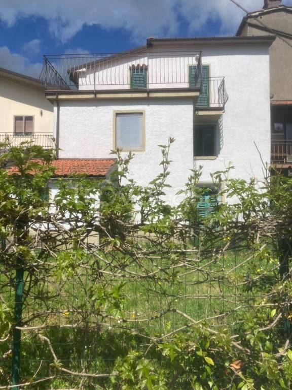 casa indipendente in vendita a San Marcello Piteglio in zona Maresca