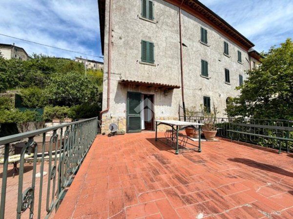 casa indipendente in vendita a San Marcello Piteglio in zona Popiglio