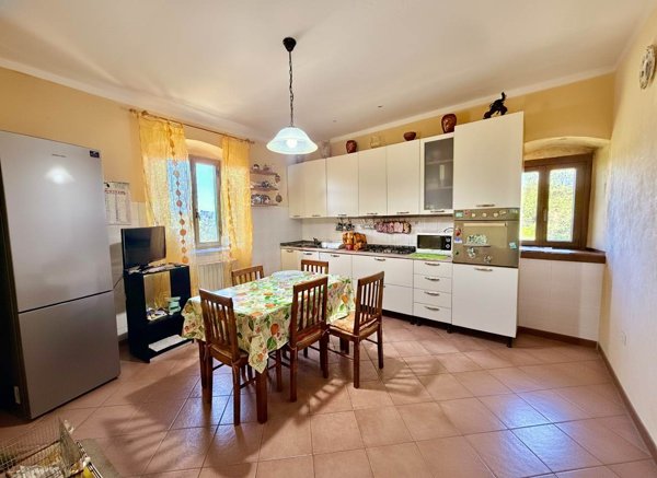 casa indipendente in vendita a San Marcello Piteglio in zona Prunetta