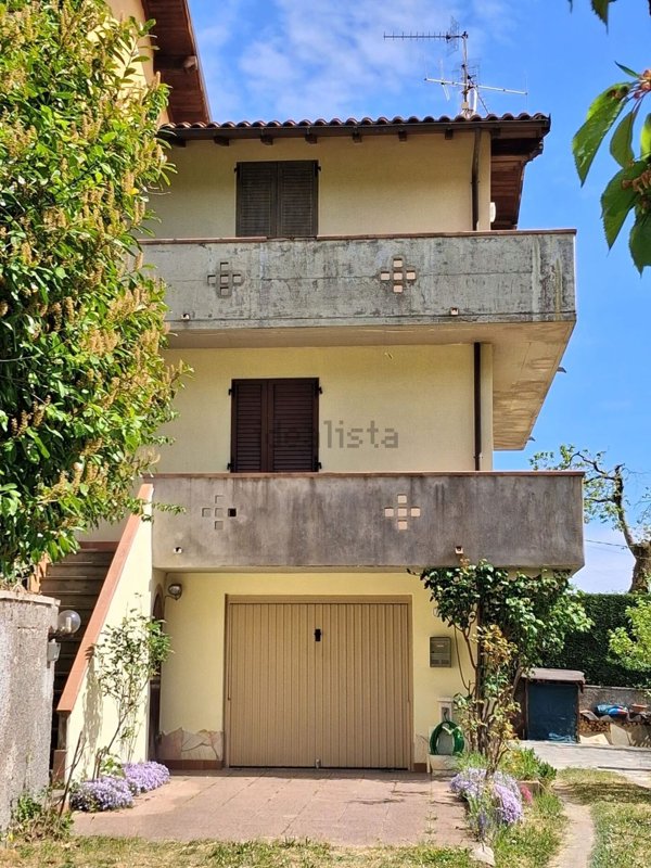 casa indipendente in vendita a San Marcello Piteglio in zona Maresca