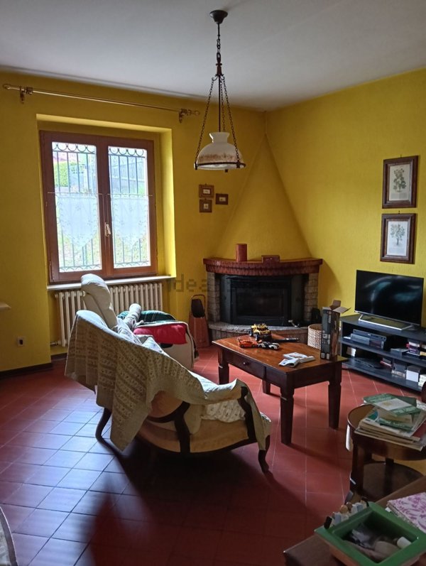 casa indipendente in vendita a San Marcello Piteglio in zona Maresca