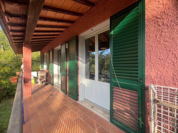 casa indipendente in vendita a San Marcello Piteglio in zona Lolle