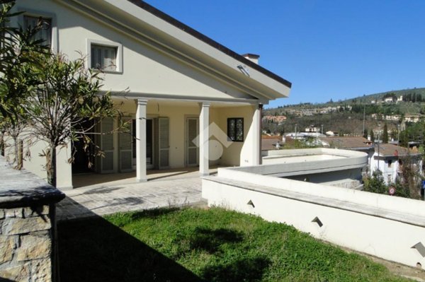 casa indipendente in vendita a Bagno a Ripoli in zona Grassina