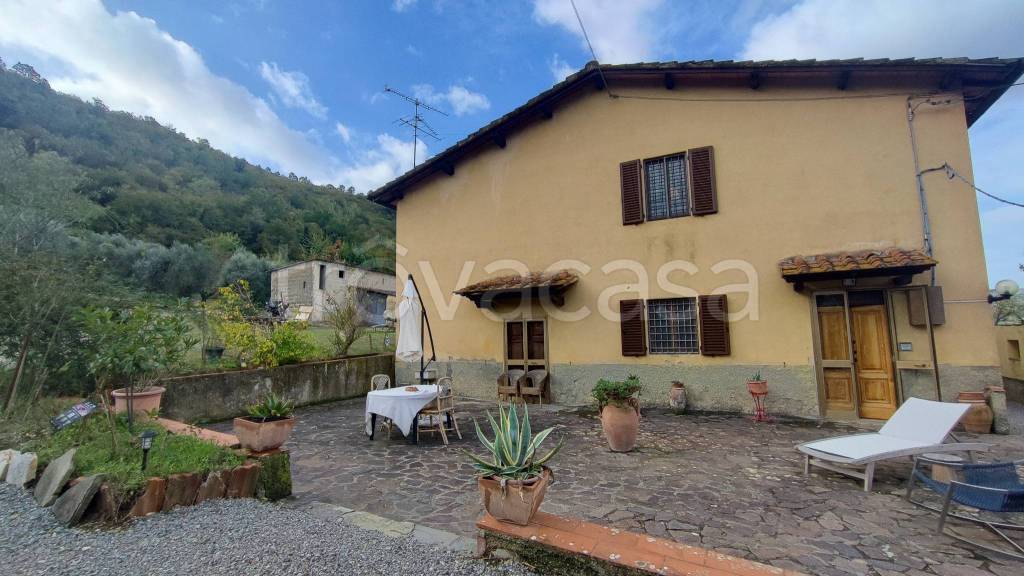 casa indipendente in vendita a Bagno a Ripoli in zona Grassina