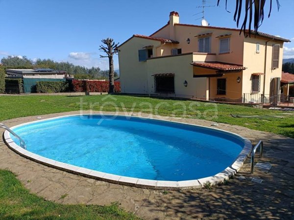casa indipendente in vendita a Bagno a Ripoli in zona Grassina