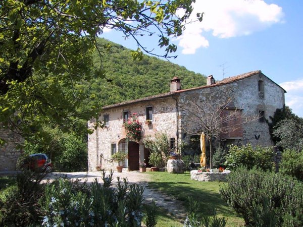 casa indipendente in vendita a Bagno a Ripoli in zona Vallina