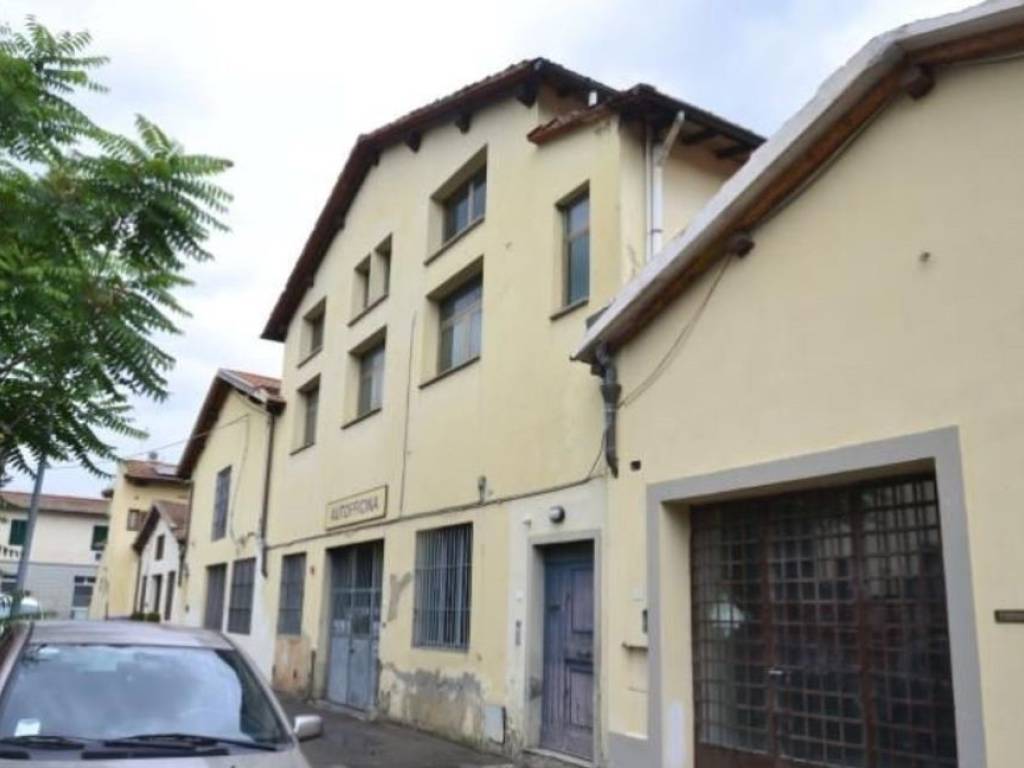 intera palazzina in vendita a Bagno a Ripoli in zona Ponte a Ema