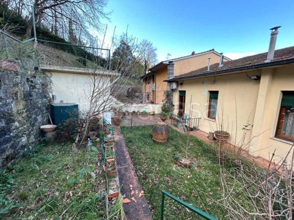 casa indipendente in vendita a Bagno a Ripoli in zona Vallina