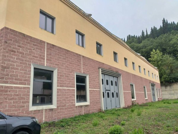 capannone in vendita a Bagno a Ripoli in zona Vallina