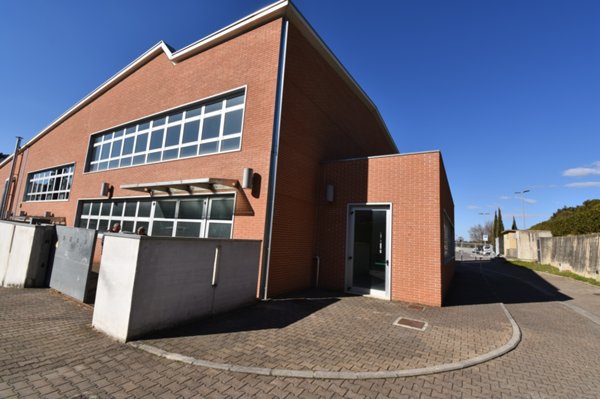 negozio in vendita a Bagno a Ripoli in zona Antella