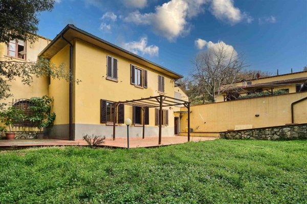 casa semindipendente in vendita a Bagno a Ripoli in zona Vallina