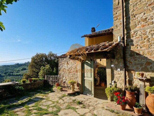 casa indipendente in vendita a Bagno a Ripoli in zona Antella