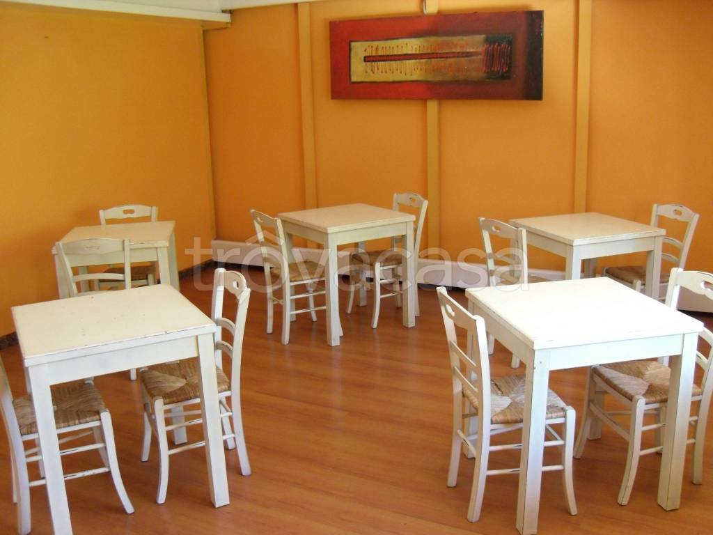 negozio in vendita a Bagno a Ripoli in zona Rimaggio