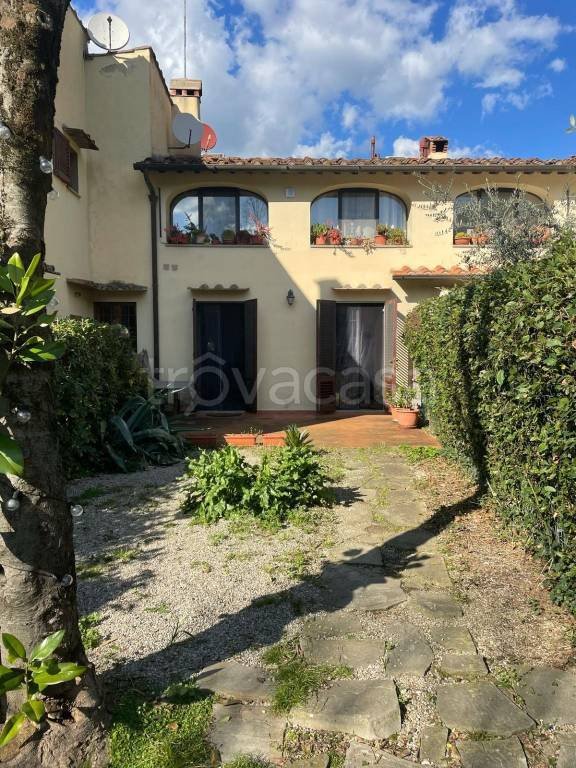 appartamento in vendita a Bagno a Ripoli in zona Vallina