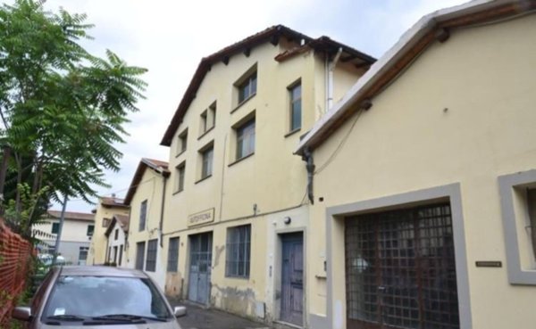 esavano in vendita a Bagno a Ripoli in zona Ponte a Ema