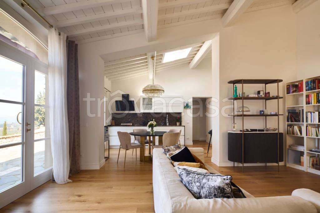 casa indipendente in vendita a Bagno a Ripoli in zona Grassina