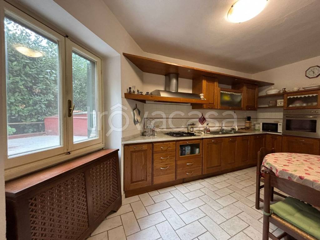 casa indipendente in vendita a Bagno a Ripoli in zona Grassina