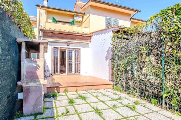 casa indipendente in vendita a Bagno a Ripoli in zona Grassina