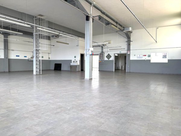 ufficio in vendita a Bagno a Ripoli in zona Ponte a Ema