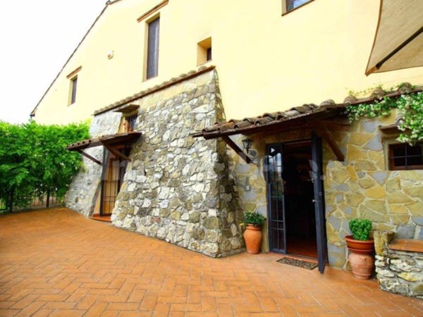 casa indipendente in vendita a Bagno a Ripoli in zona Grassina