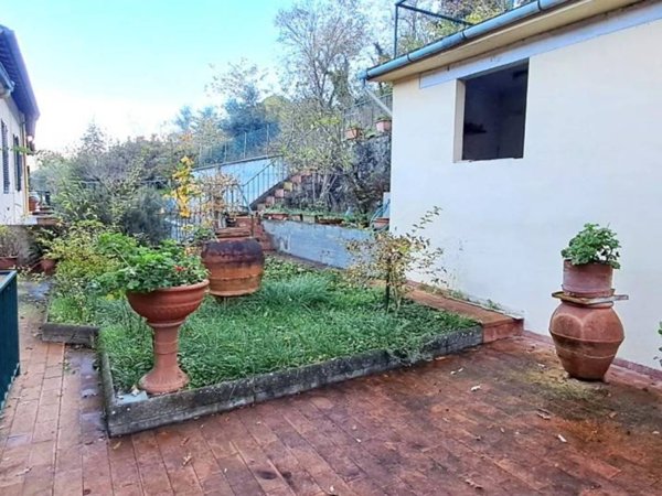 casa indipendente in vendita a Bagno a Ripoli in zona Vallina