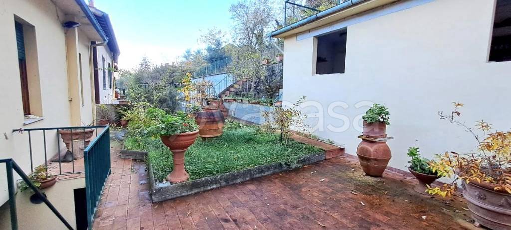casa indipendente in vendita a Bagno a Ripoli in zona Vallina