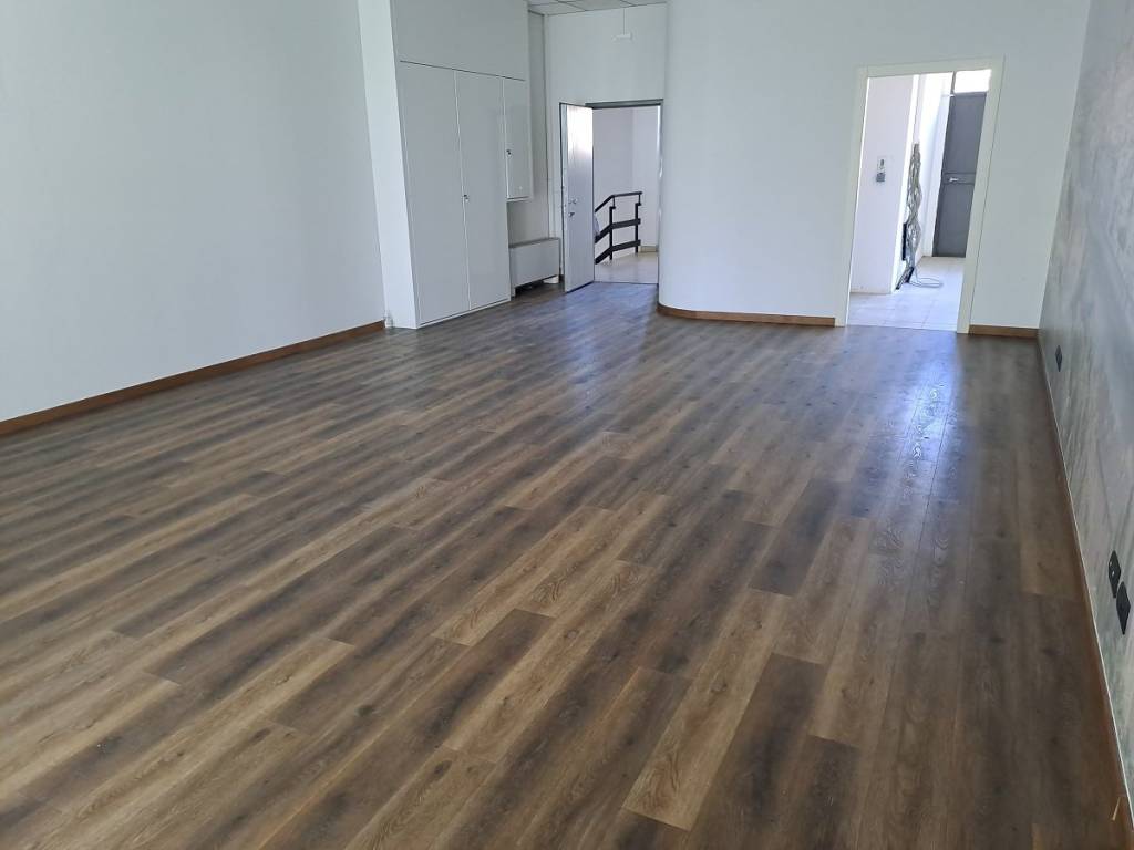 negozio in vendita a Bagno a Ripoli in zona Grassina