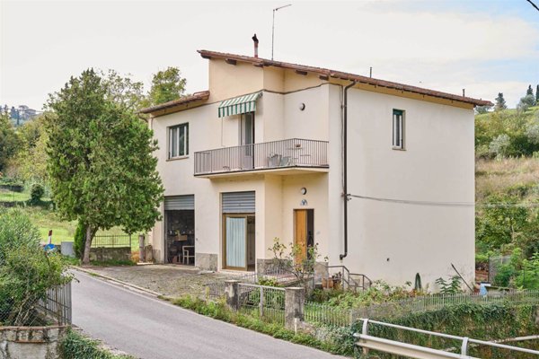 casa indipendente in vendita a Bagno a Ripoli in zona Grassina