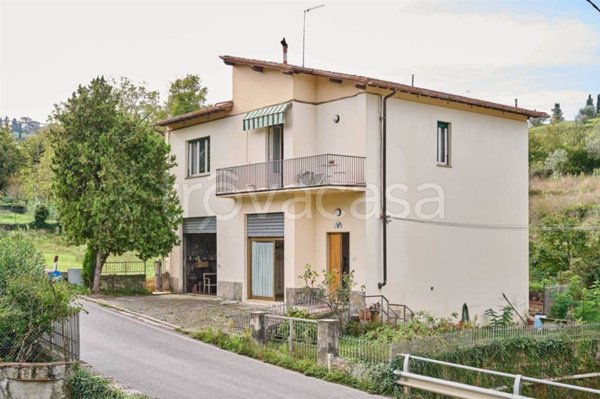 casa indipendente in vendita a Bagno a Ripoli in zona Grassina