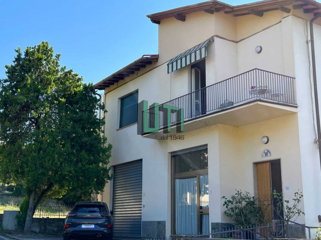 casa indipendente in vendita a Bagno a Ripoli in zona Grassina
