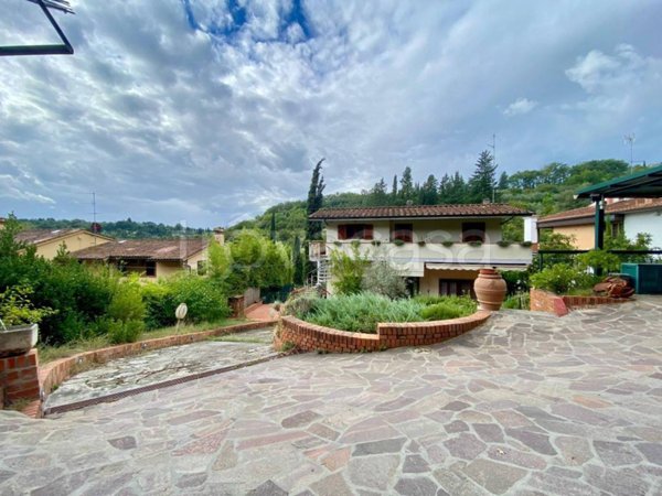 casa indipendente in vendita a Bagno a Ripoli in zona Grassina