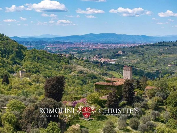 intera palazzina in vendita a Bagno a Ripoli in zona Rimaggio