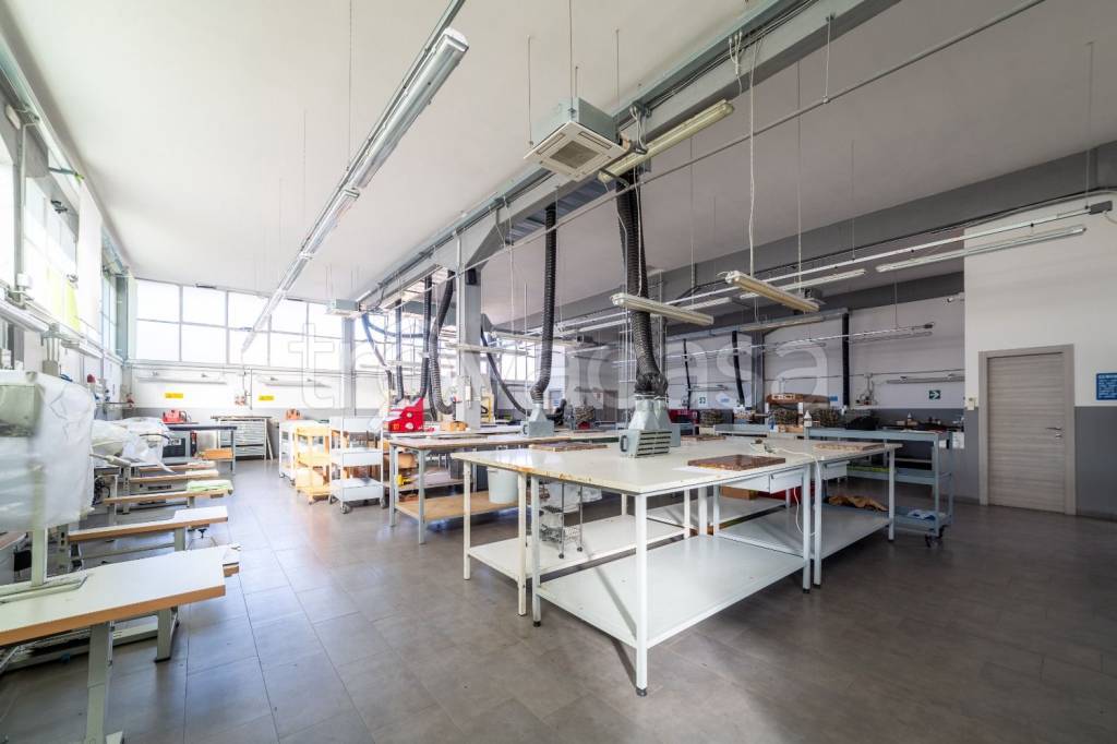 negozio in vendita a Bagno a Ripoli in zona Grassina