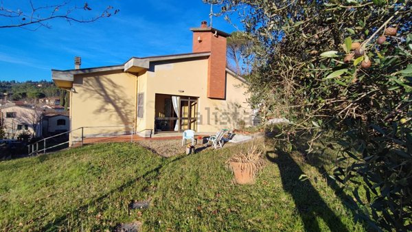 casa indipendente in vendita a Bagno a Ripoli in zona Grassina