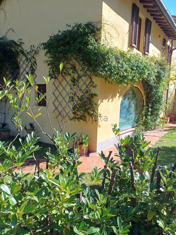 casa indipendente in vendita a Bagno a Ripoli in zona Vallina