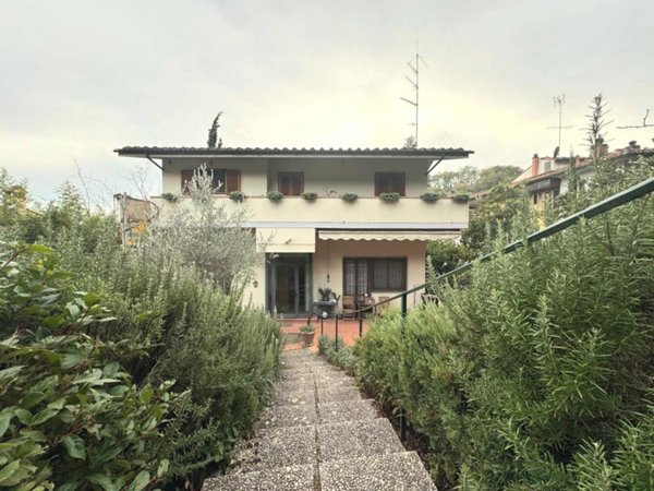 casa indipendente in vendita a Bagno a Ripoli in zona Grassina