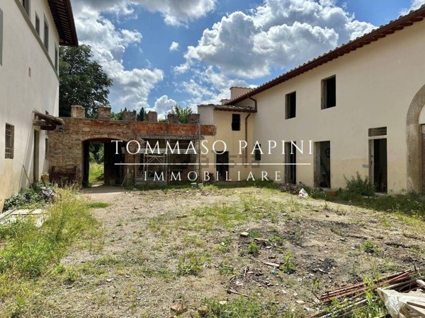 pentavano in vendita a Bagno a Ripoli in zona Grassina