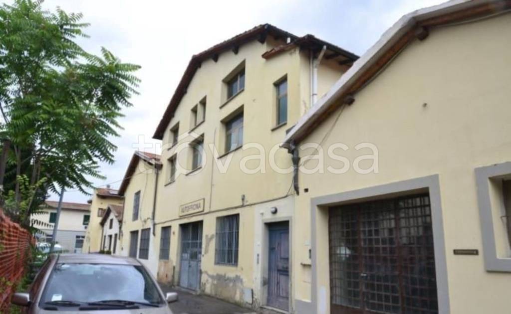 locale di sgombero in vendita a Bagno a Ripoli in zona Ponte a Ema