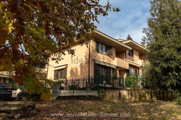casa indipendente in vendita a Bagno a Ripoli in zona San Donato in Collina
