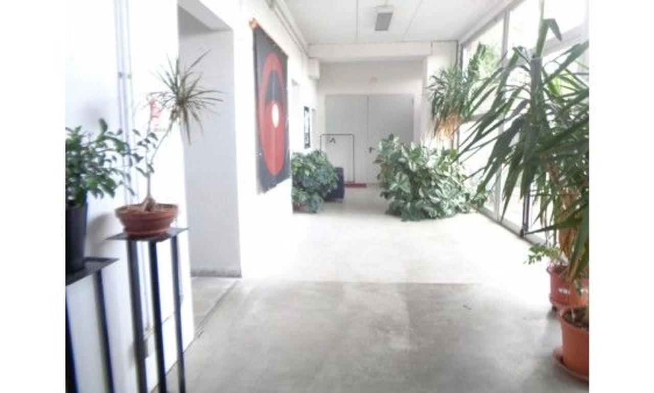 negozio in vendita a Bagno a Ripoli in zona Vallina