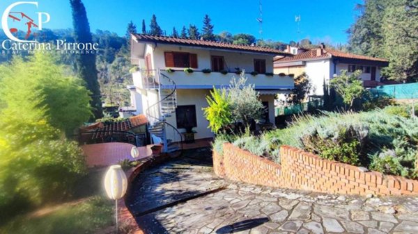 casa indipendente in vendita a Bagno a Ripoli in zona Grassina
