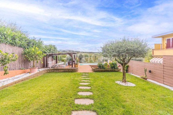 casa indipendente in vendita a Bagno a Ripoli in zona Grassina