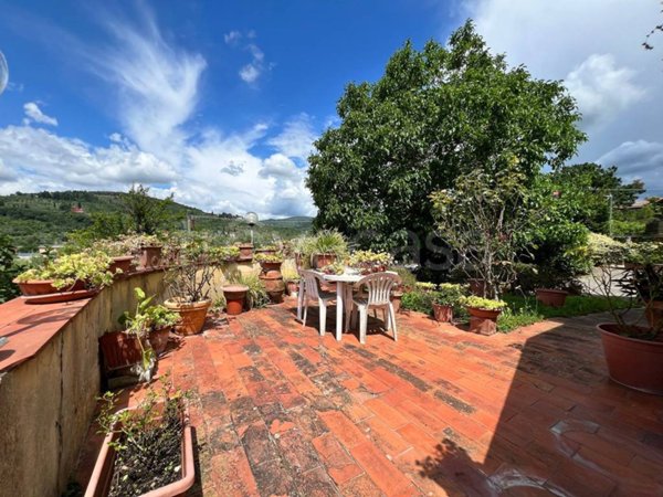 casa indipendente in vendita a Bagno a Ripoli in zona Vallina