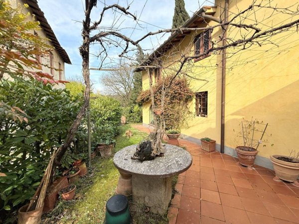 casa indipendente in vendita a Bagno a Ripoli in zona Vallina
