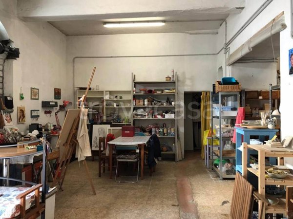 negozio in vendita a Bagno a Ripoli in zona Ponte a Ema